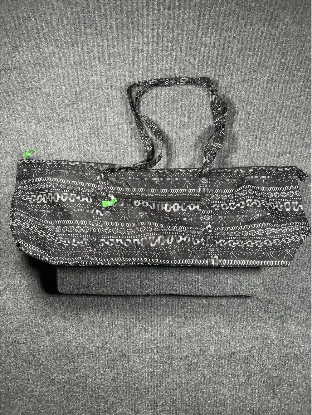 Sanuk DSW Black and White Patterned yoga Tote Bag